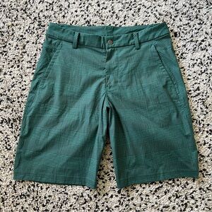 Lululemon Shorts Green Black Plaid 10” Inseam Casual Golf Men’s Size 34